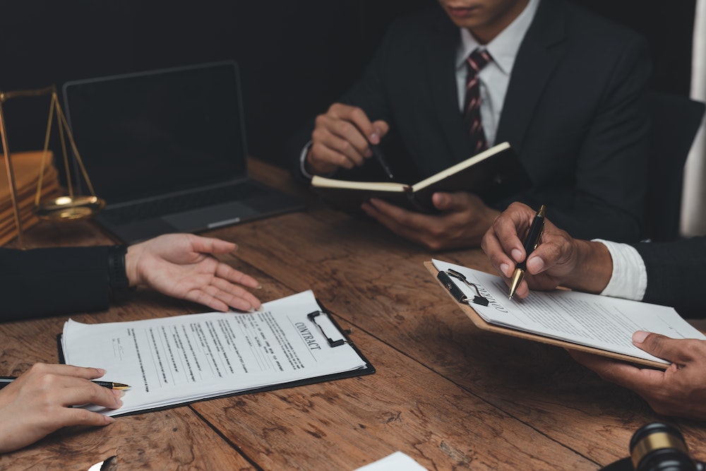 La clause d'exclusivité : un outil clé pour protéger vos intérêts