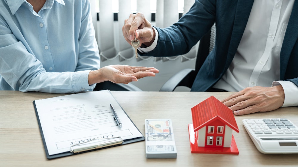 Comprendre le Contrat de Bail Commercial : Une Approche Juridique Détaillée
