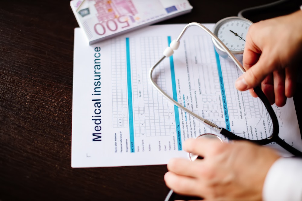 Litige avec sa mutuelle santé : comment réagir et défendre ses droits ?