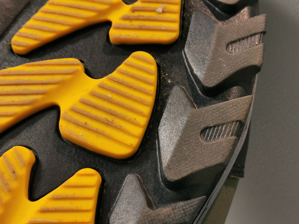 Le port de chaussures de sécurité obligatoire : une mesure essentielle pour protéger les travailleurs