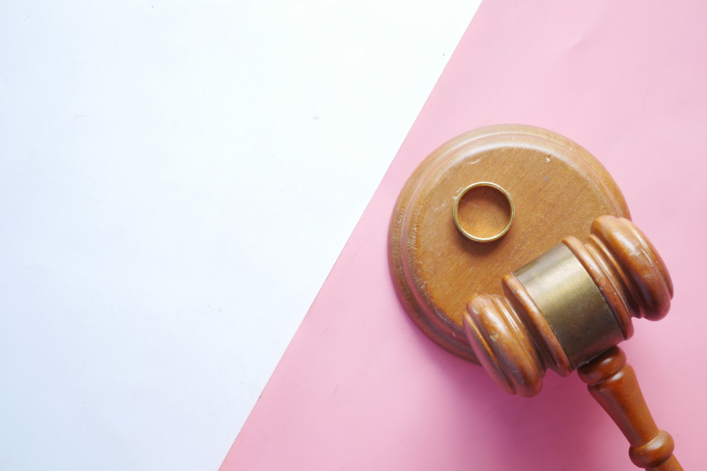 Divorce judiciaire ou à l'amiable : comment choisir la meilleure option ?