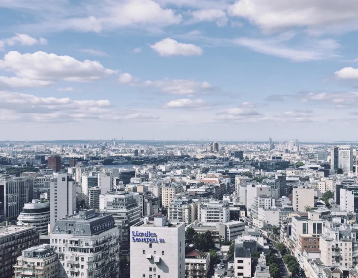 Les Métamorphoses Urbaines : Navigation Juridique dans l'Urbanisme du XXIe Siècle